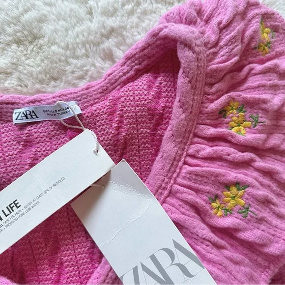 Zara Pink Ruffle Collar Cropped Cardigan with Yellow Floral Embroidery - Picture 4 of 8